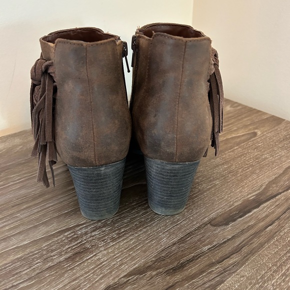 Cute ankle booties - Picture 4 of 7